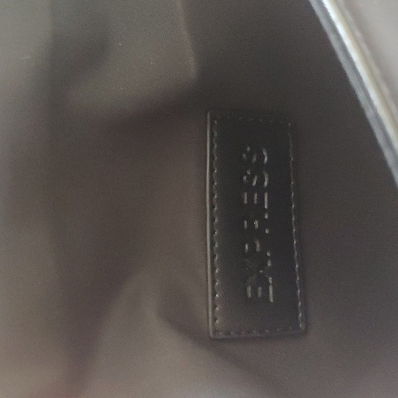 Express snake print envelope wristlit - Picture 4 of 5